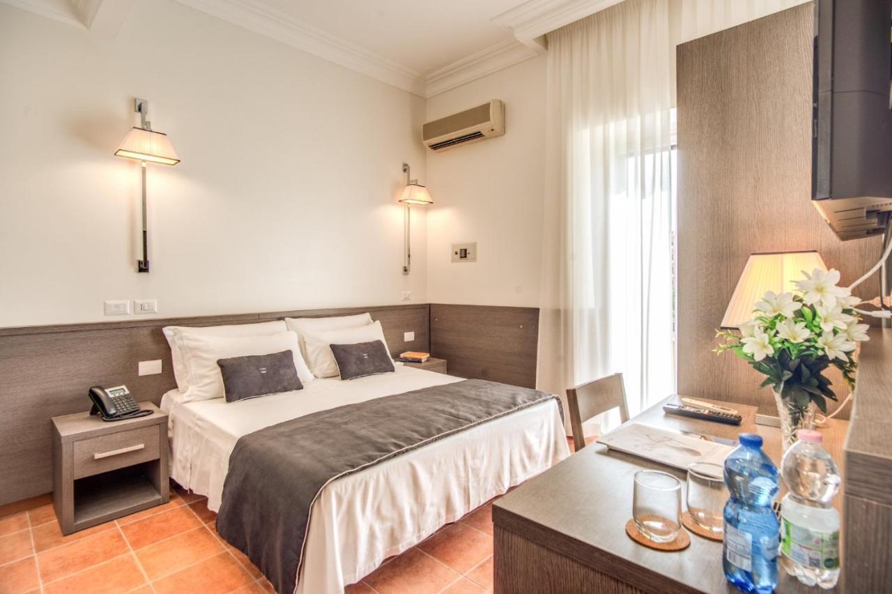 Hotel Mirti Рим Екстериор снимка
