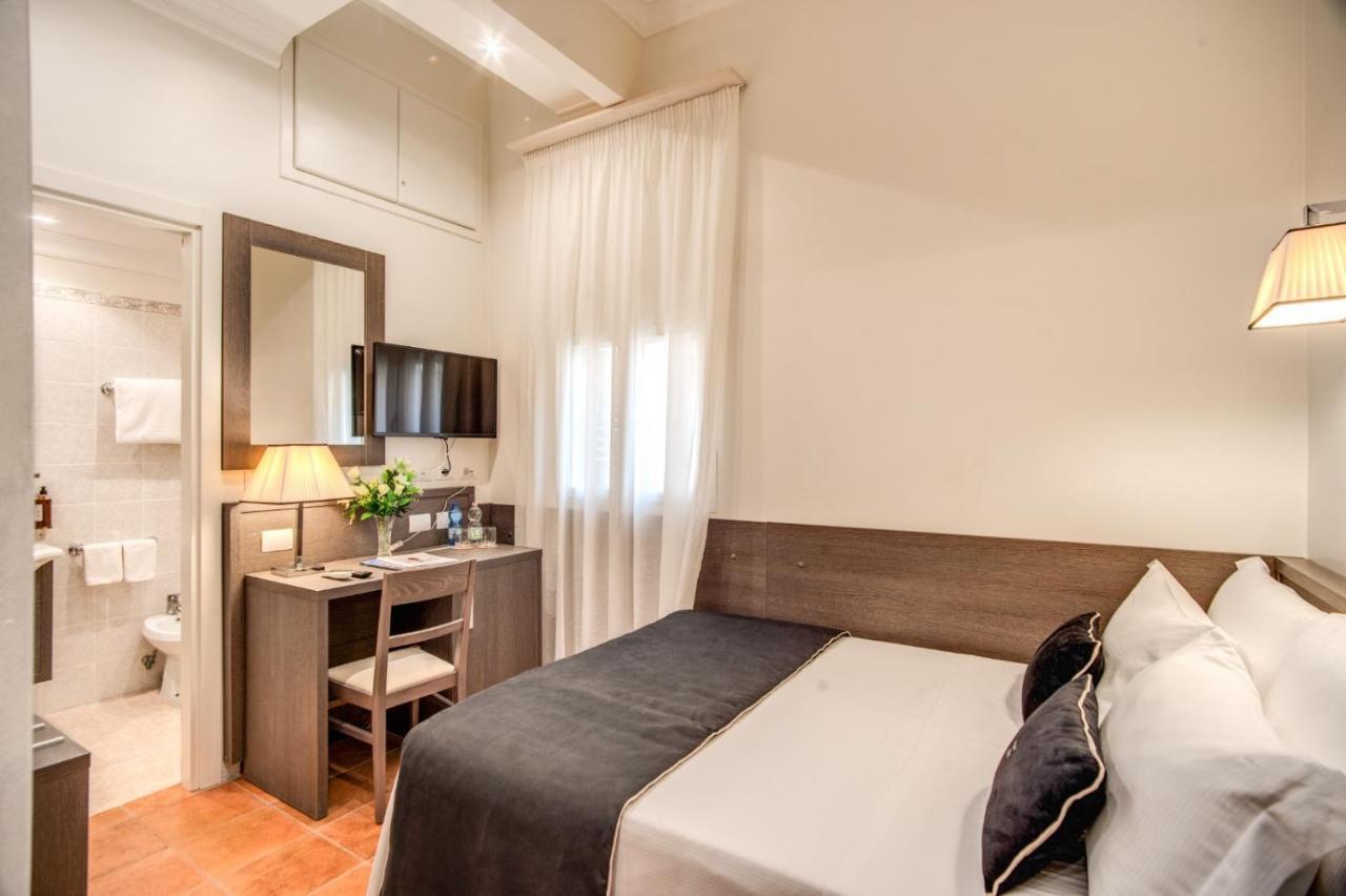 Hotel Mirti Рим Екстериор снимка