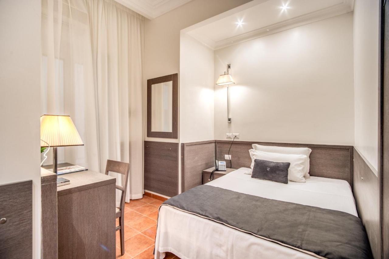 Hotel Mirti Рим Екстериор снимка